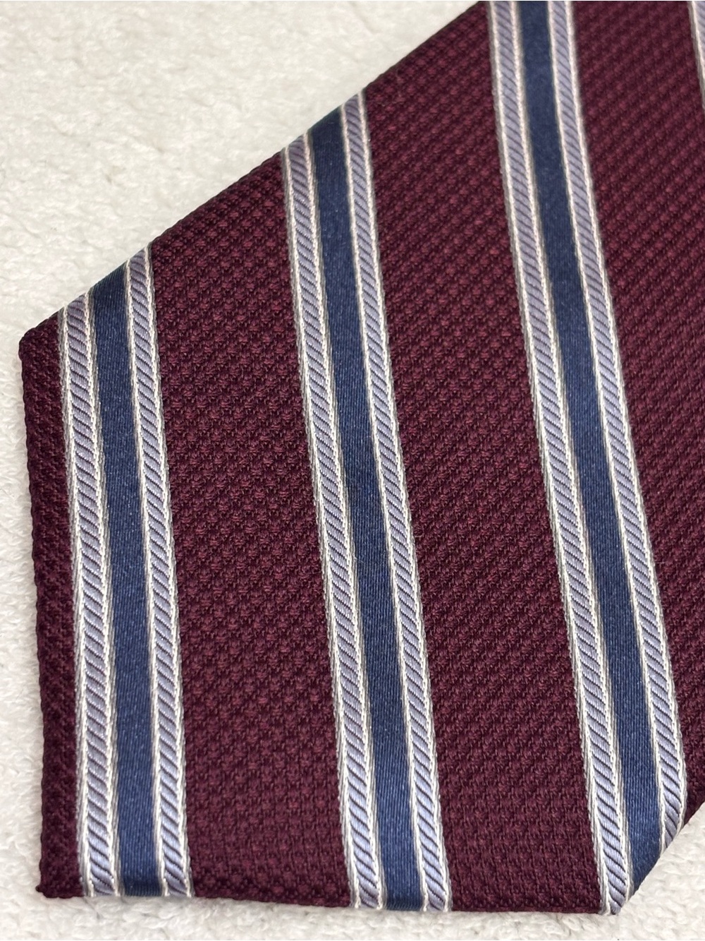 Brand New Stylish Tie By Joseph Abboud - Tie Is 3 1/4 Inches Wide